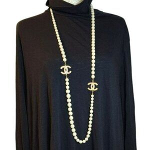 Authentic Chanel Pearl CC Logo Necklace & Bracelet Set